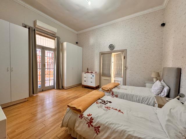 To Let 3 Bedroom Property for Rent in Sea Point Western Cape